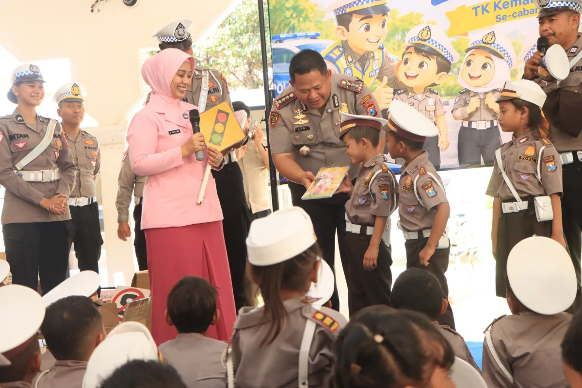 Kapolresta Tuban Edukasi Tertib Lalu Lintas ke Murid TK